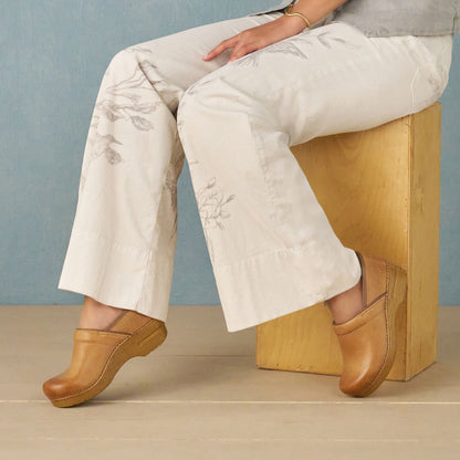 Professional Honey Distressed | Dansko Premium