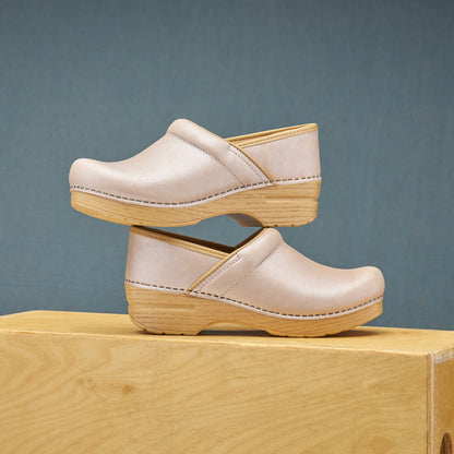Professional Pearl Metallic | Dansko Trending