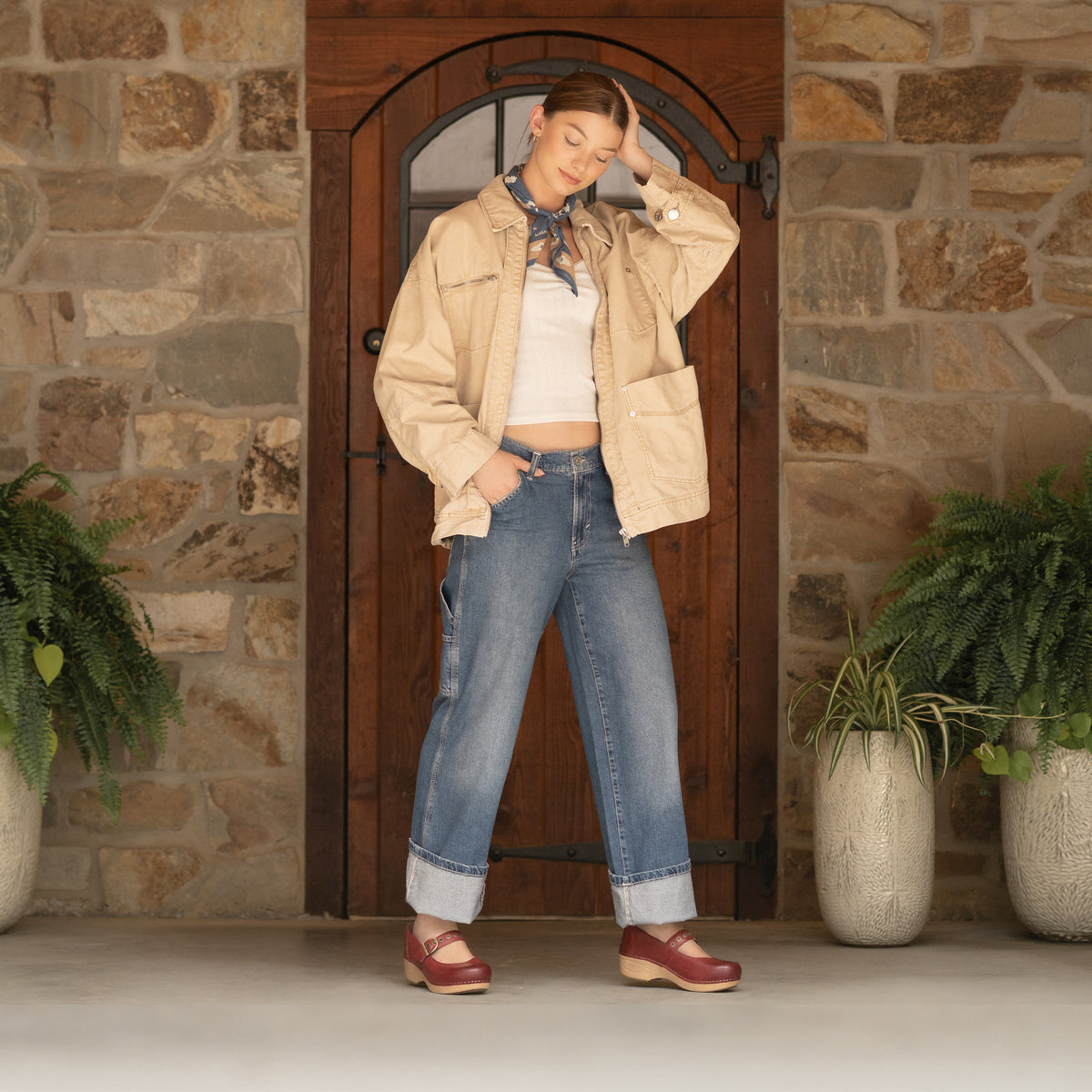 Wide XP 2.0 Mary Jane Clog Red | Dansko Classic