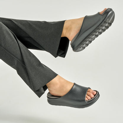 Devyn Black Molded | Dansko Signature