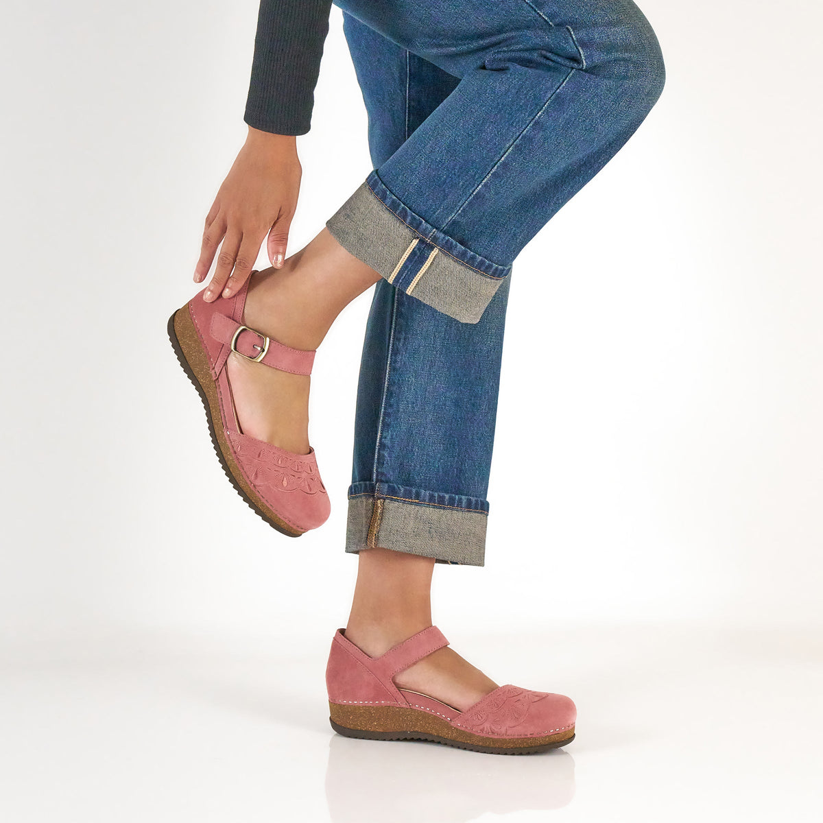 Mae Ash Rose Embroidered Suede | Dansko Signature