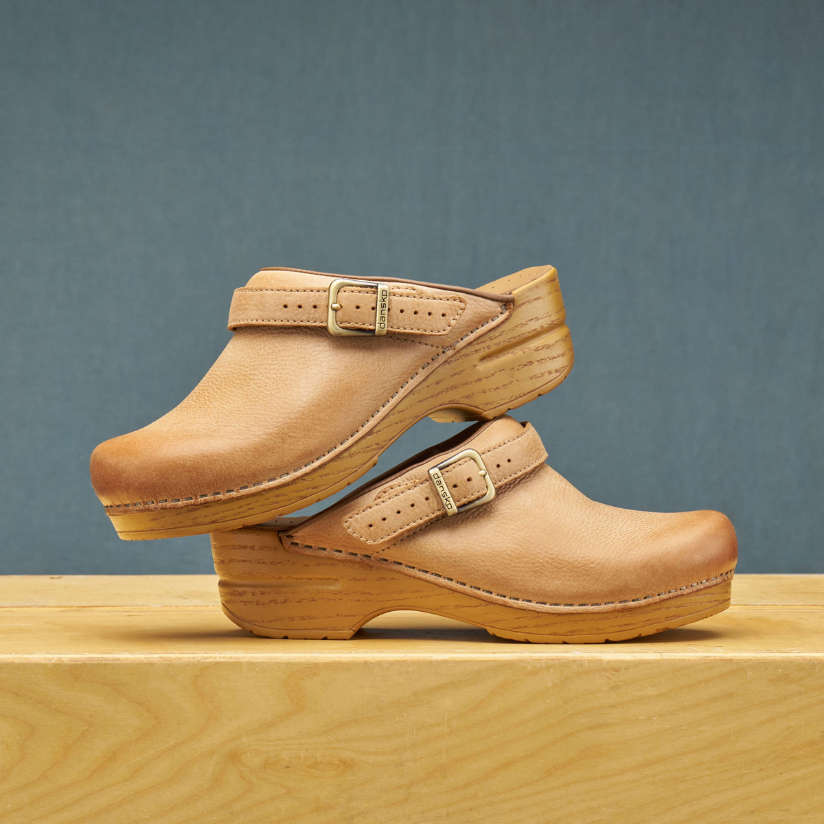 Ingrid Honey Distressed | Dansko New