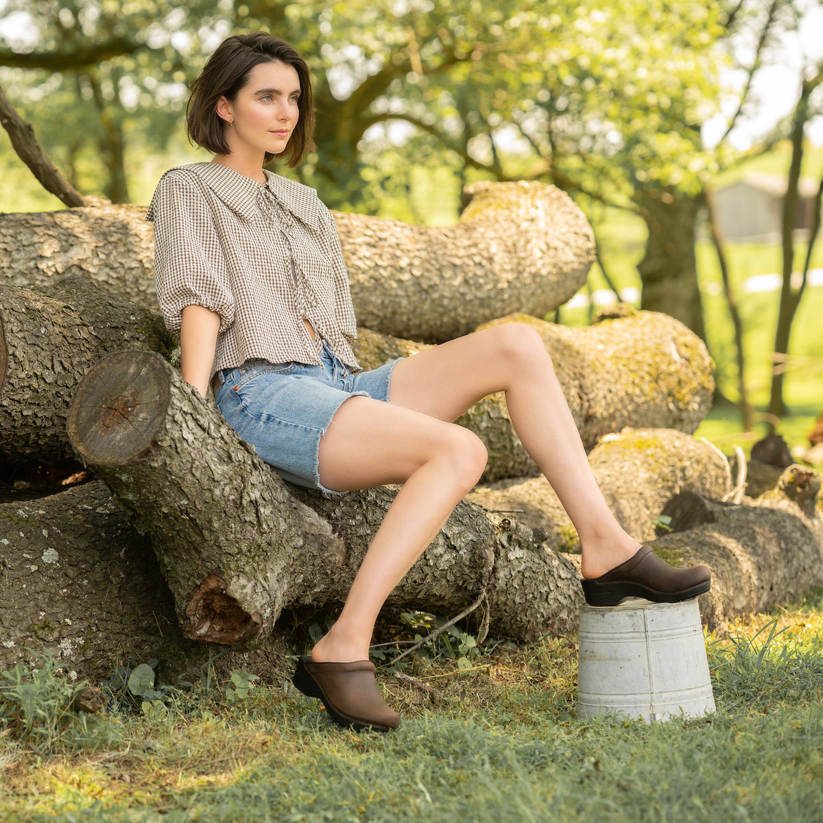 Sonja Antique Brown/Black | Dansko Top Pick