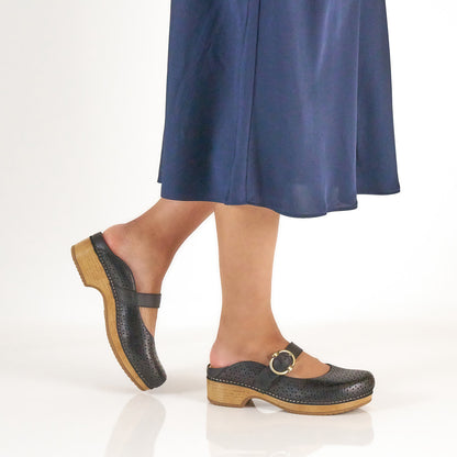Blaire Clog Black | Dansko Quality