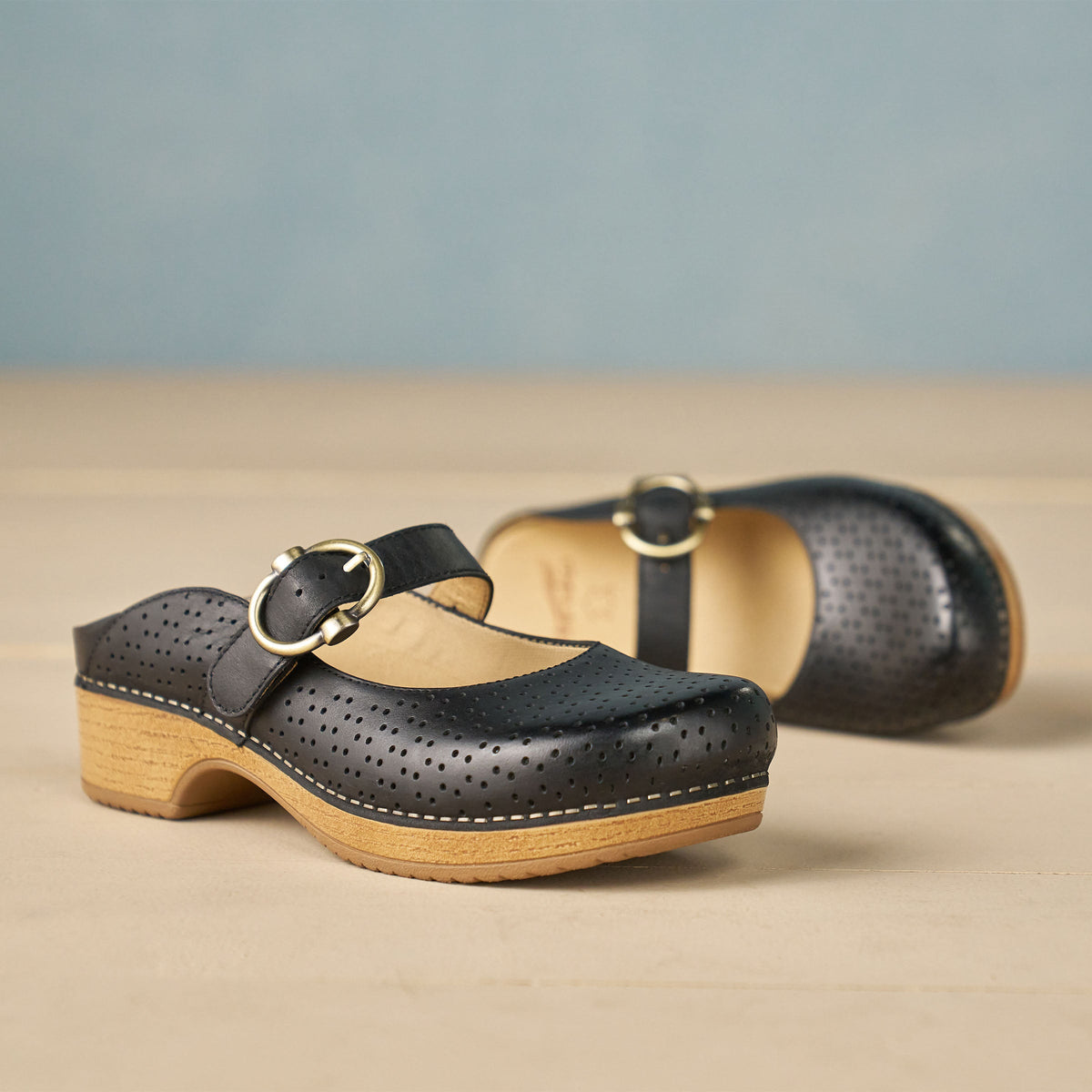 Blaire Clog Black | Dansko Quality