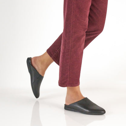 Lysa Black Leather | Dansko Essential
