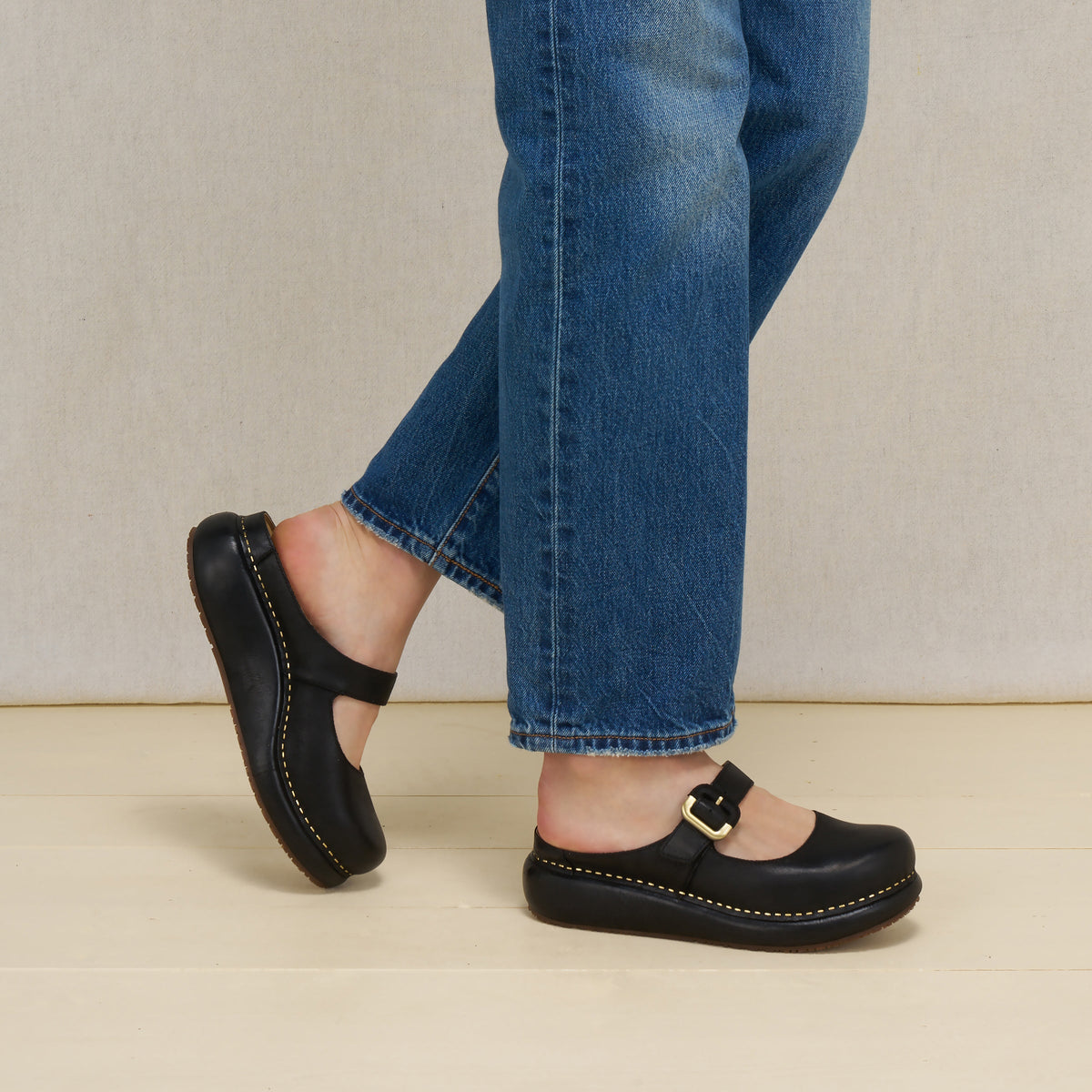 Kimberly Black Leather | Dansko Popular