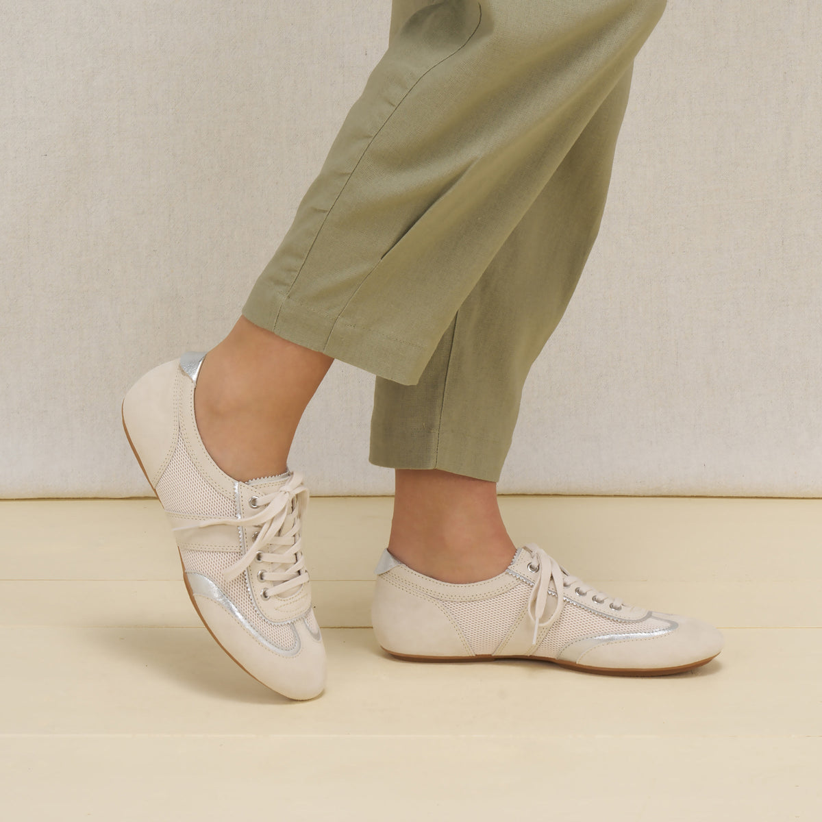 Milana Vanilla Suede | Dansko Everyday