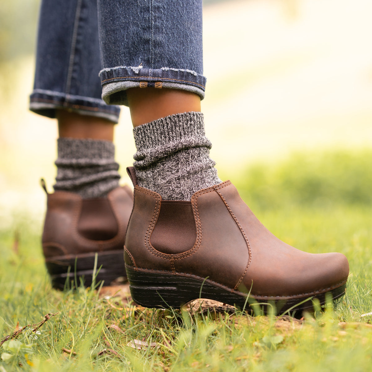 Frankie Antique Brown Oiled | Dansko Quality