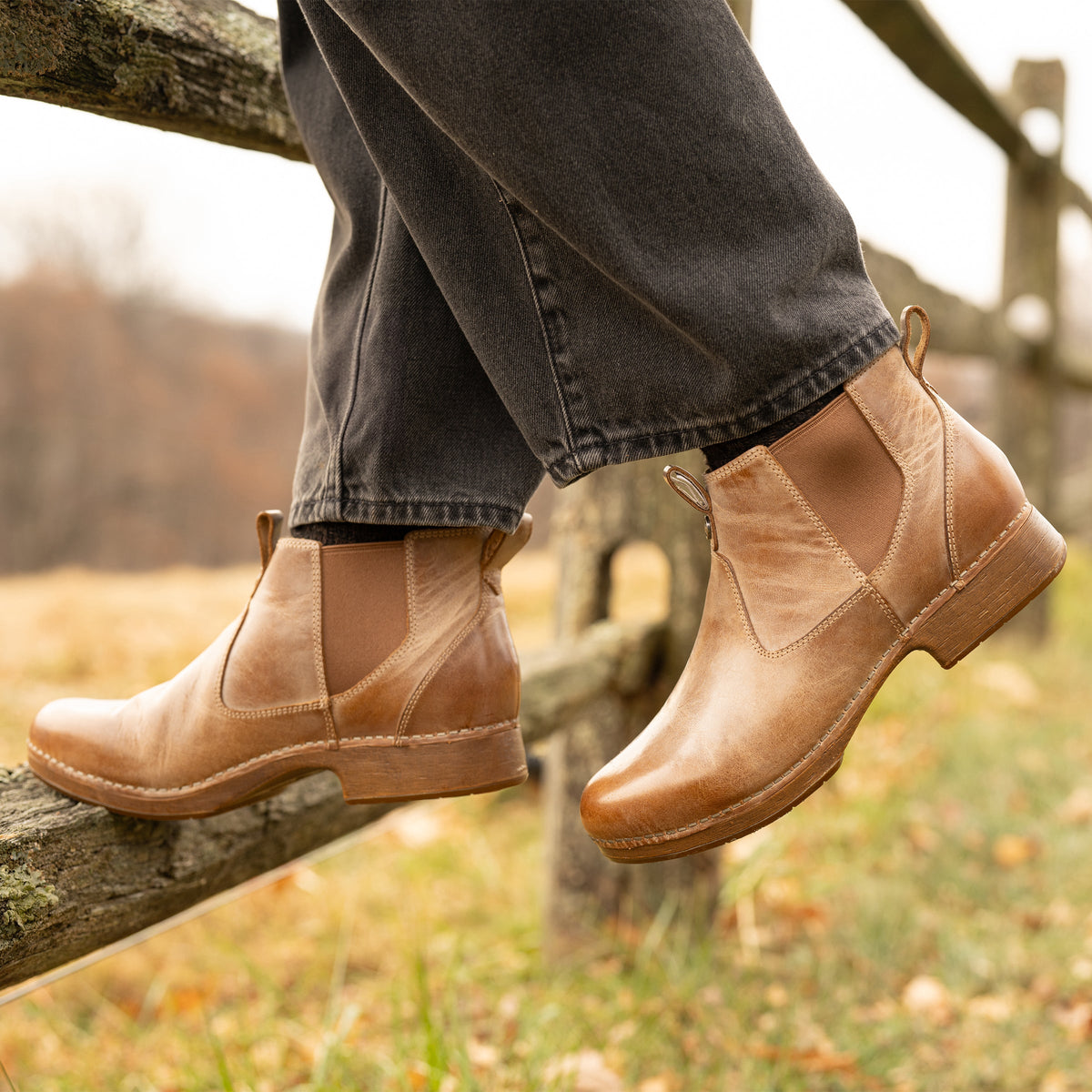 Michele Tan Waxy Brush Off | Dansko Trending