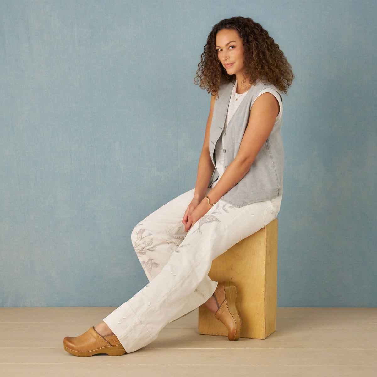 Wide Pro Honey Distressed | Dansko Smart Buy