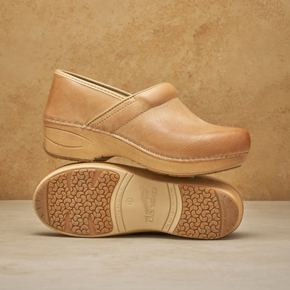 Wide XP 2.0 Honey Distressed | Dansko Signature