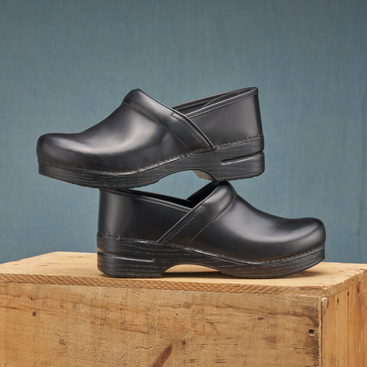 Professional Mens Black Cabrio | Dansko Premium