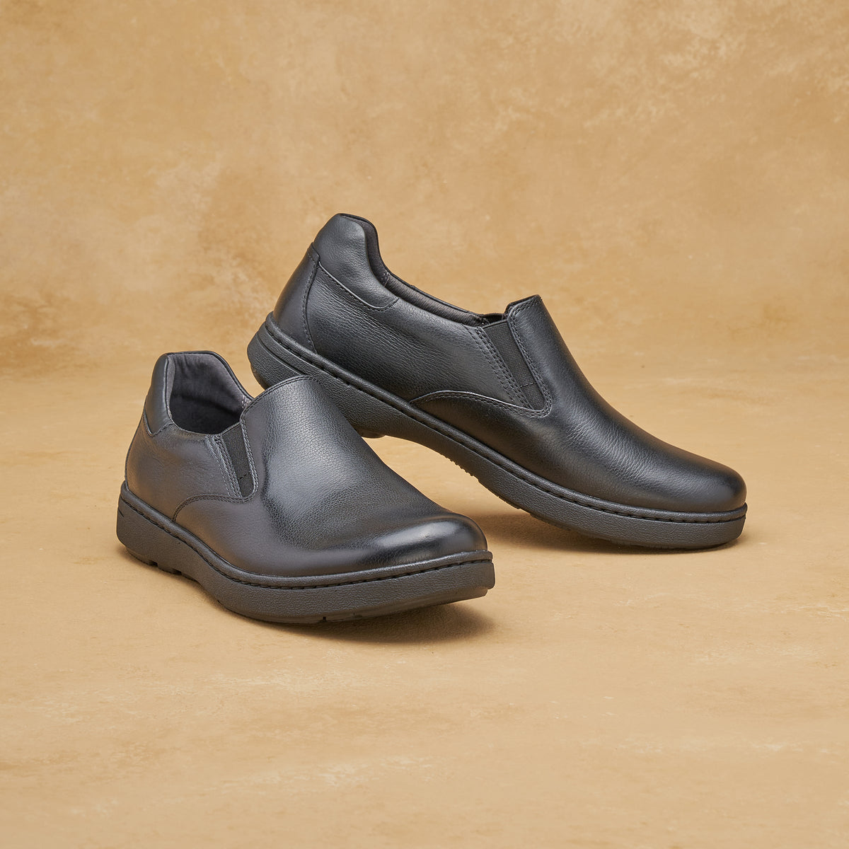Thomas Black Waterproof | Dansko New