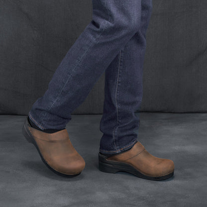 Karl Antique Brown/Black | Dansko Quality