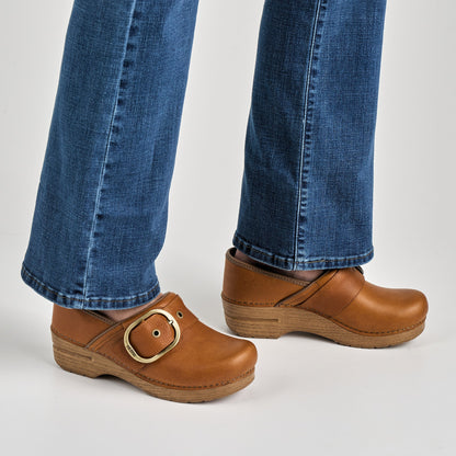 Pearson Tan Tumbled | Dansko Featured