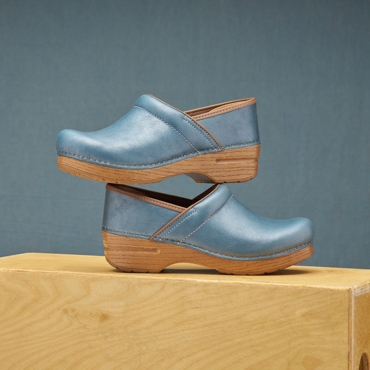 Professional Blue Metallic | Dansko Trusted