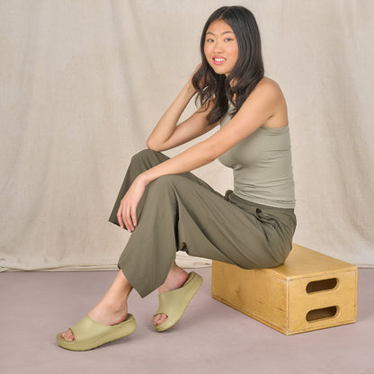 Devyn Sage Molded | Dansko Smart Buy