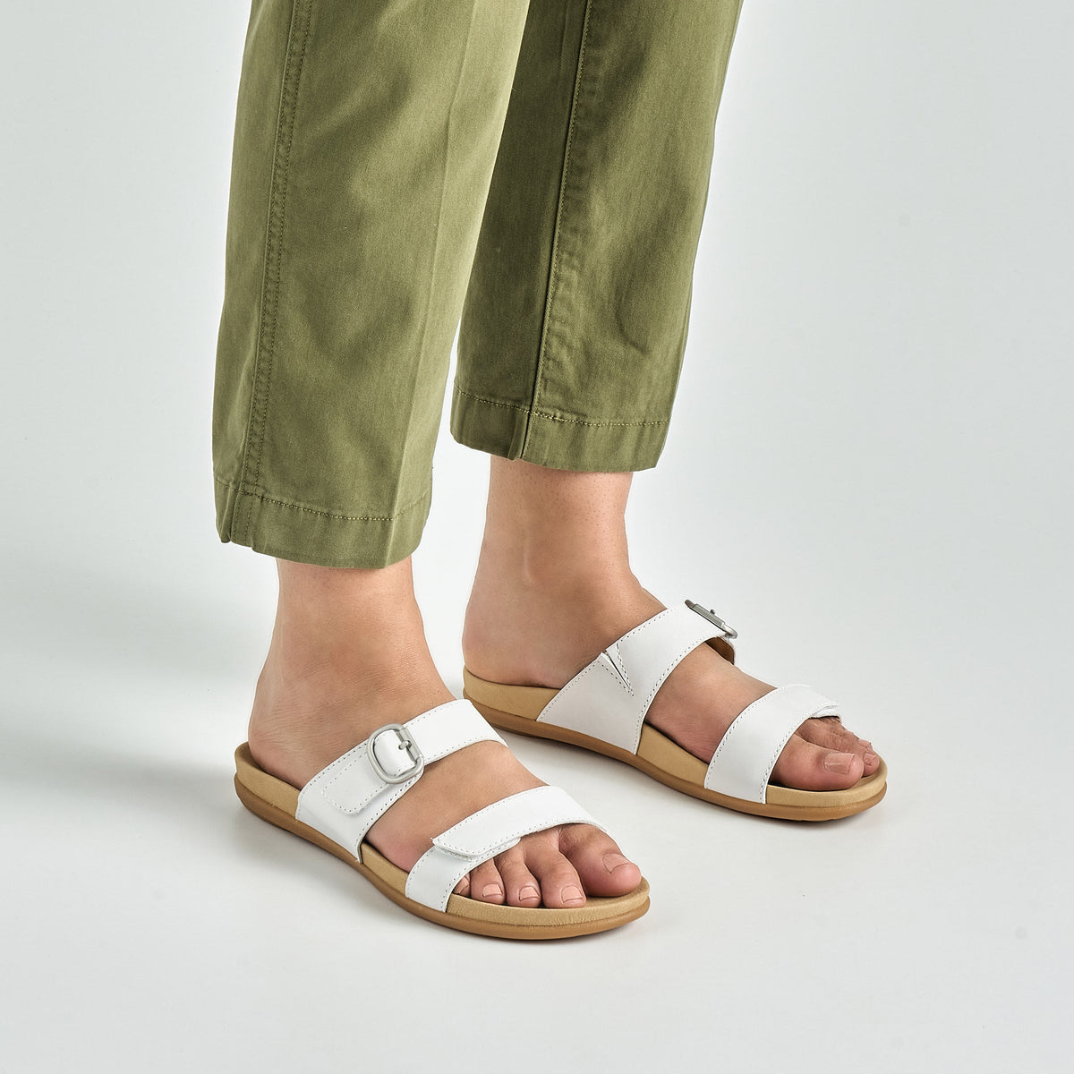 Justine White Full Grain | Dansko Signature