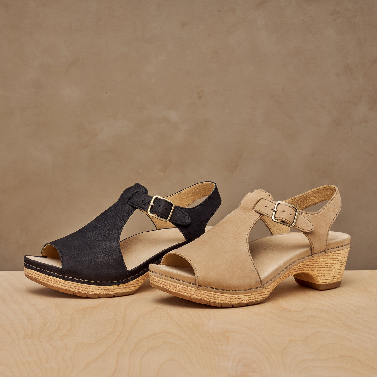 Laverne Black Milled Nubuck | Dansko Signature
