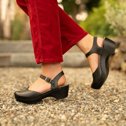 Sam Black Soft Full Grain | Dansko Trusted