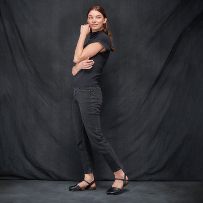 Rowan Black Waxy Burnished | Dansko Premium