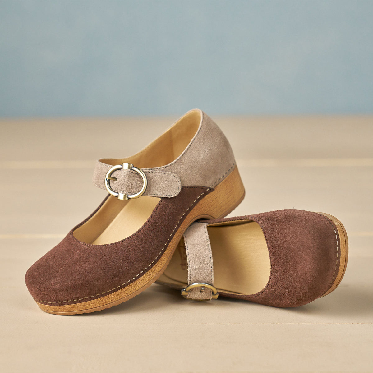 Bonny Mary Jane Chocolate/Taupe | Dansko Popular