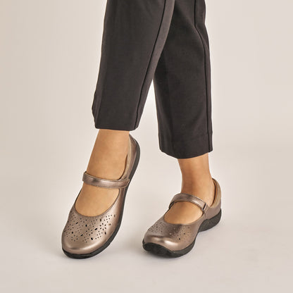 Stacy Pewter Metallic | Dansko Featured