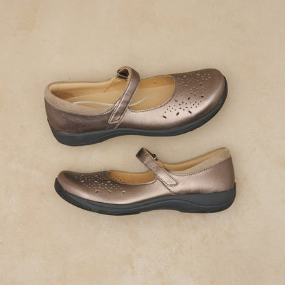 Stacy Pewter Metallic | Dansko Featured