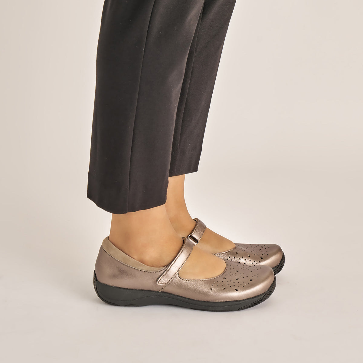 Stacy Pewter Metallic | Dansko Featured