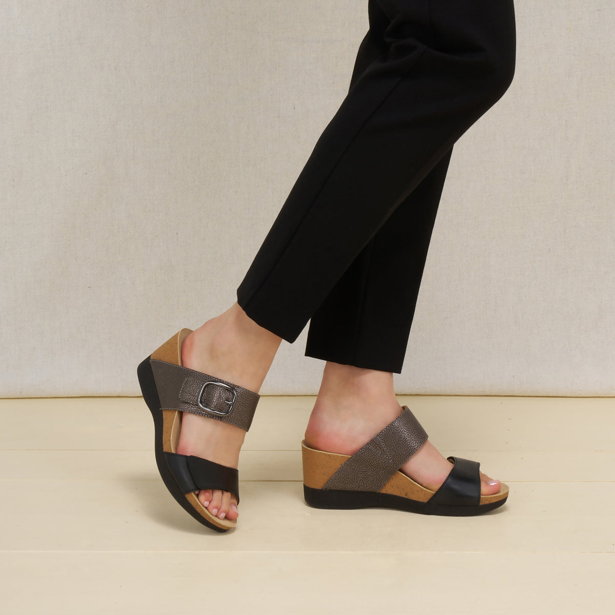 Shannon Pewter/Taupe Leather | Dansko Deals