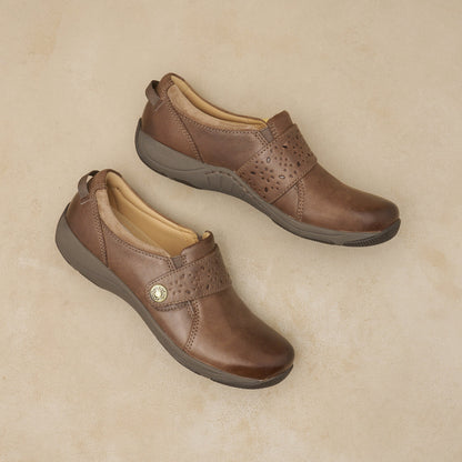 Sallie Stone Waxy Burnished | Dansko Signature
