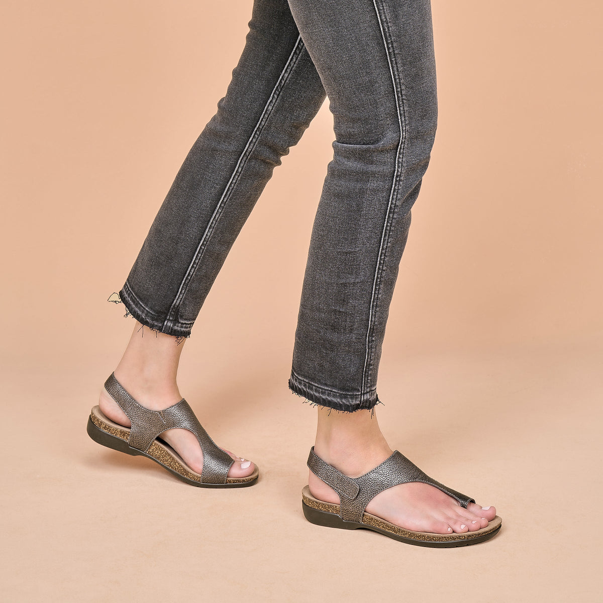 Reece Pewter Metallic | Dansko Classic