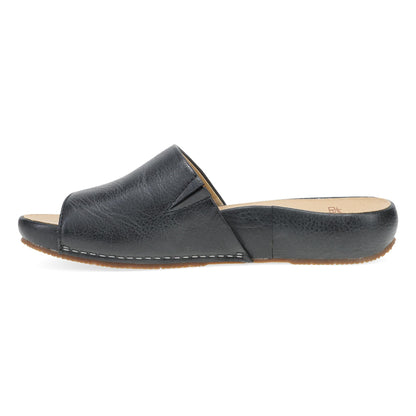 Twyla Black Leather | Dansko Everyday