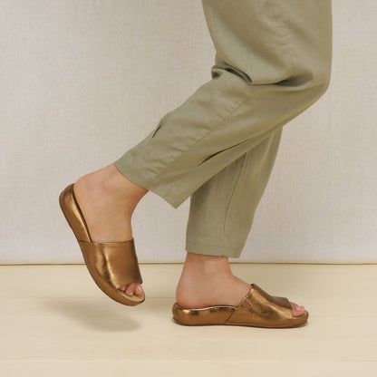 Twyla Bronze Metallic | Dansko New