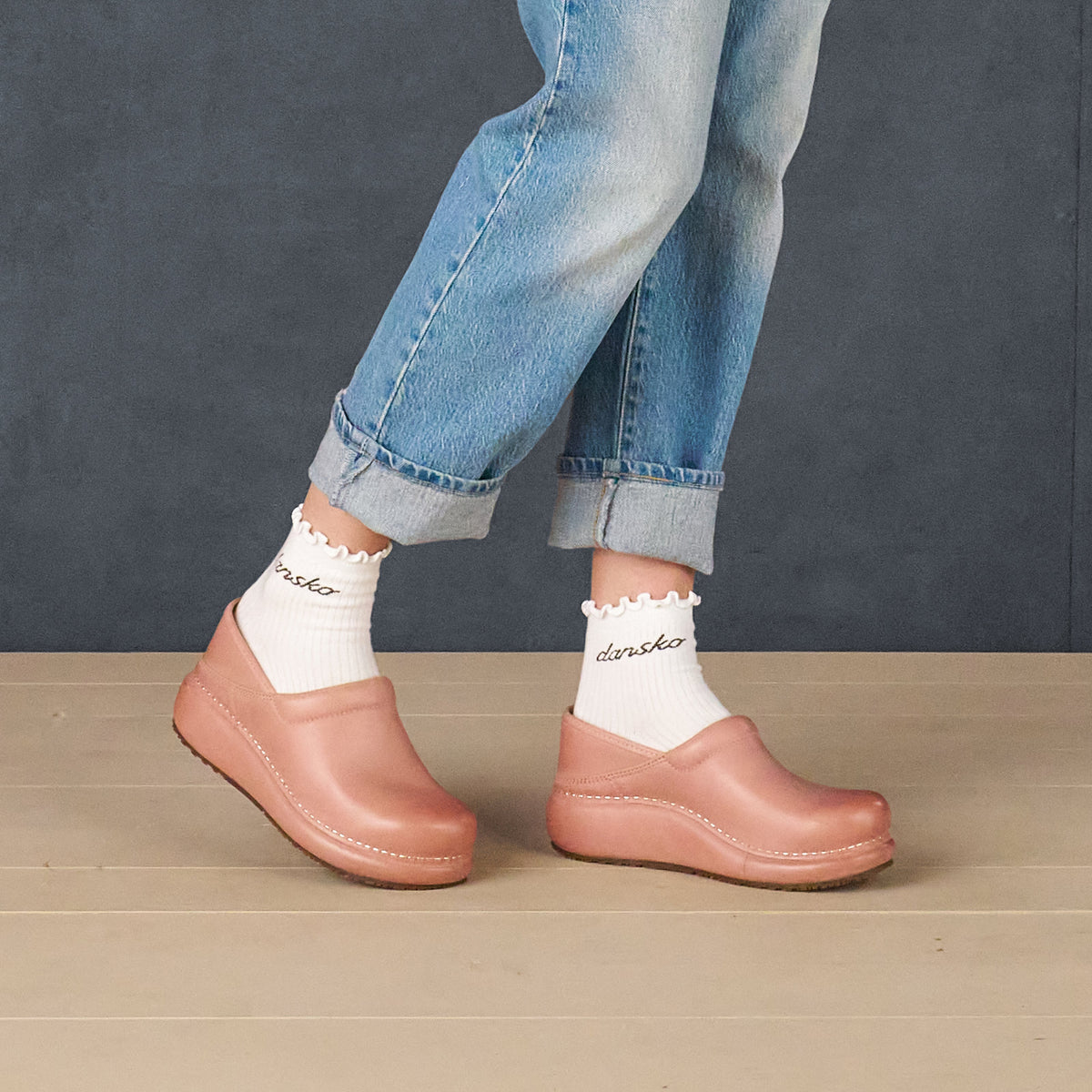 Platform Pro Coral Leather | Dansko Discount