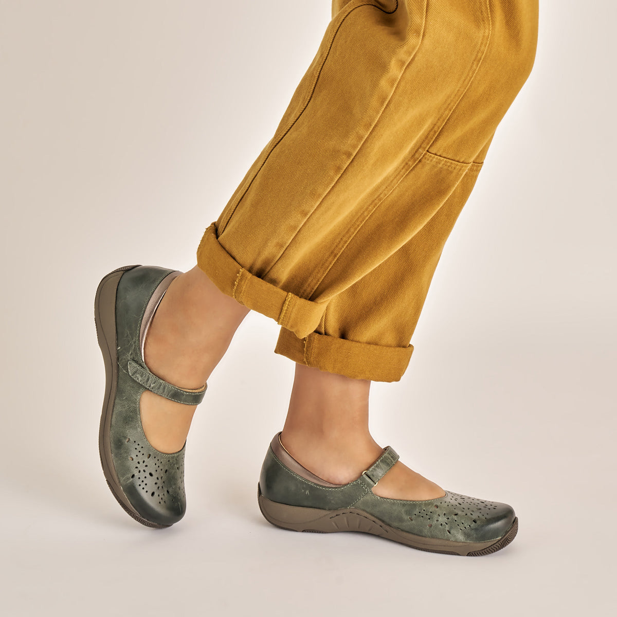 Stacy Lake Waxy Burnished | Dansko Trusted