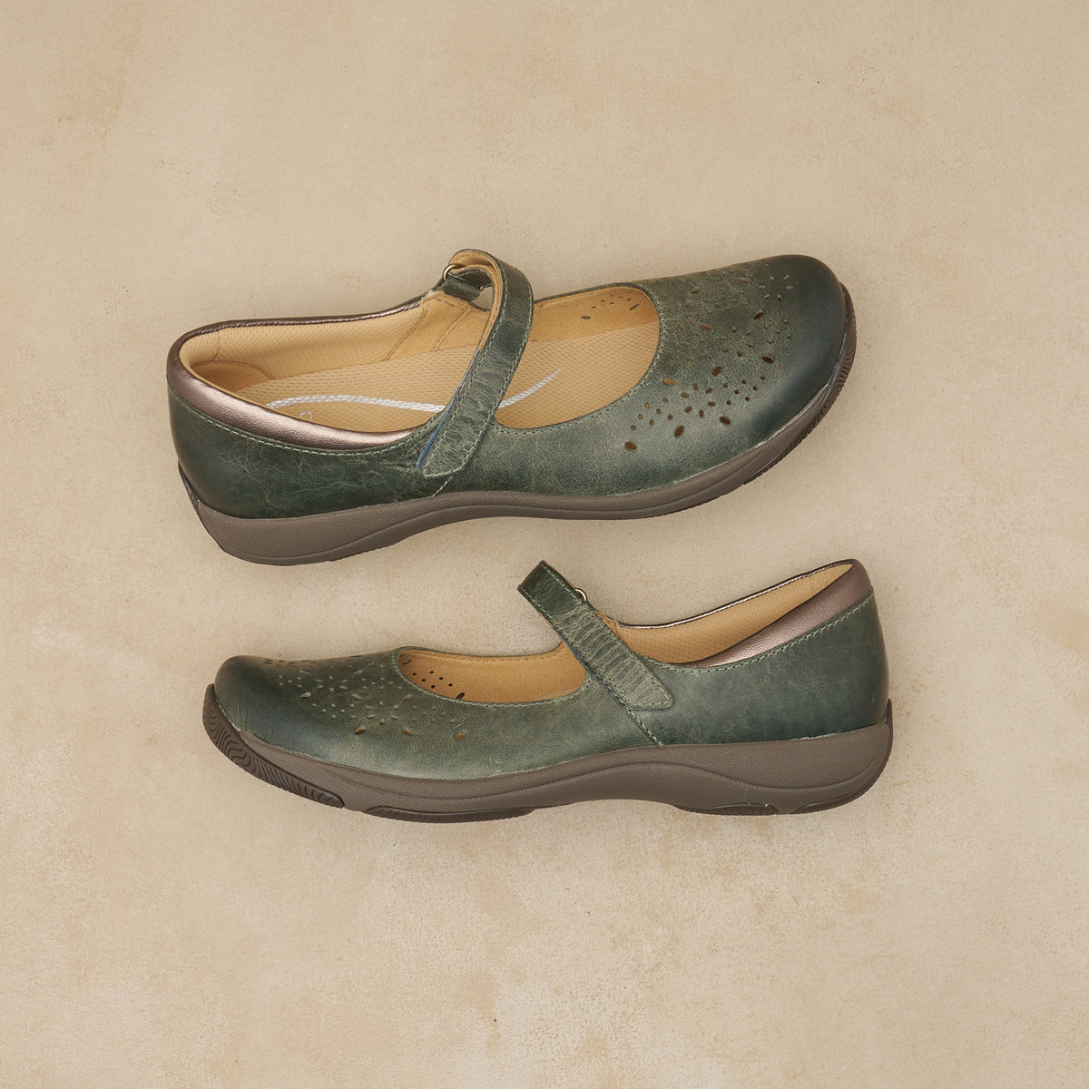 Stacy Lake Waxy Burnished | Dansko Trusted