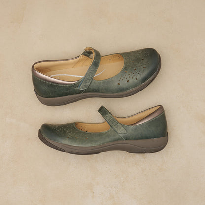 Stacy Lake Waxy Burnished | Dansko Trusted